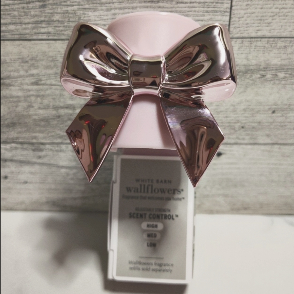 Bath & Body Works Coquette Pink Bow Wallflower Plug-in NWT
